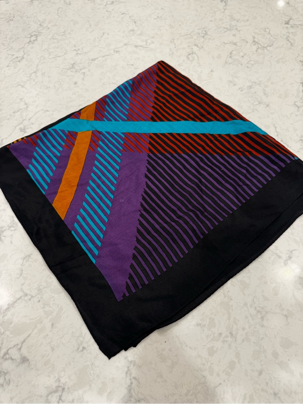 💜 Vintage 1980s The Specialty House Silk Scarf